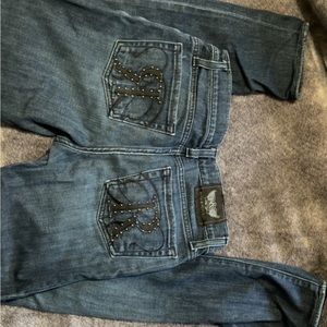 Rock and republic skinny jeans with detail on the cheeks
